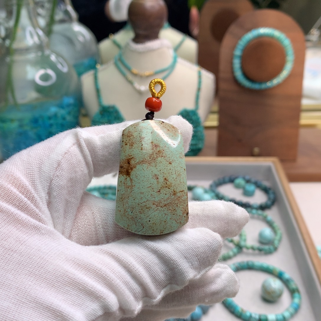 绿松石未镶嵌饰品