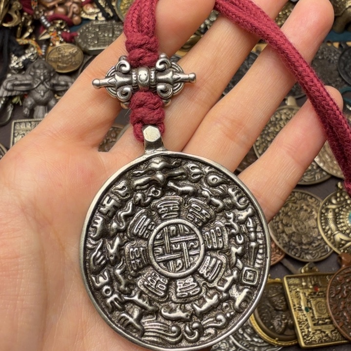 藏传文玩九宫如图