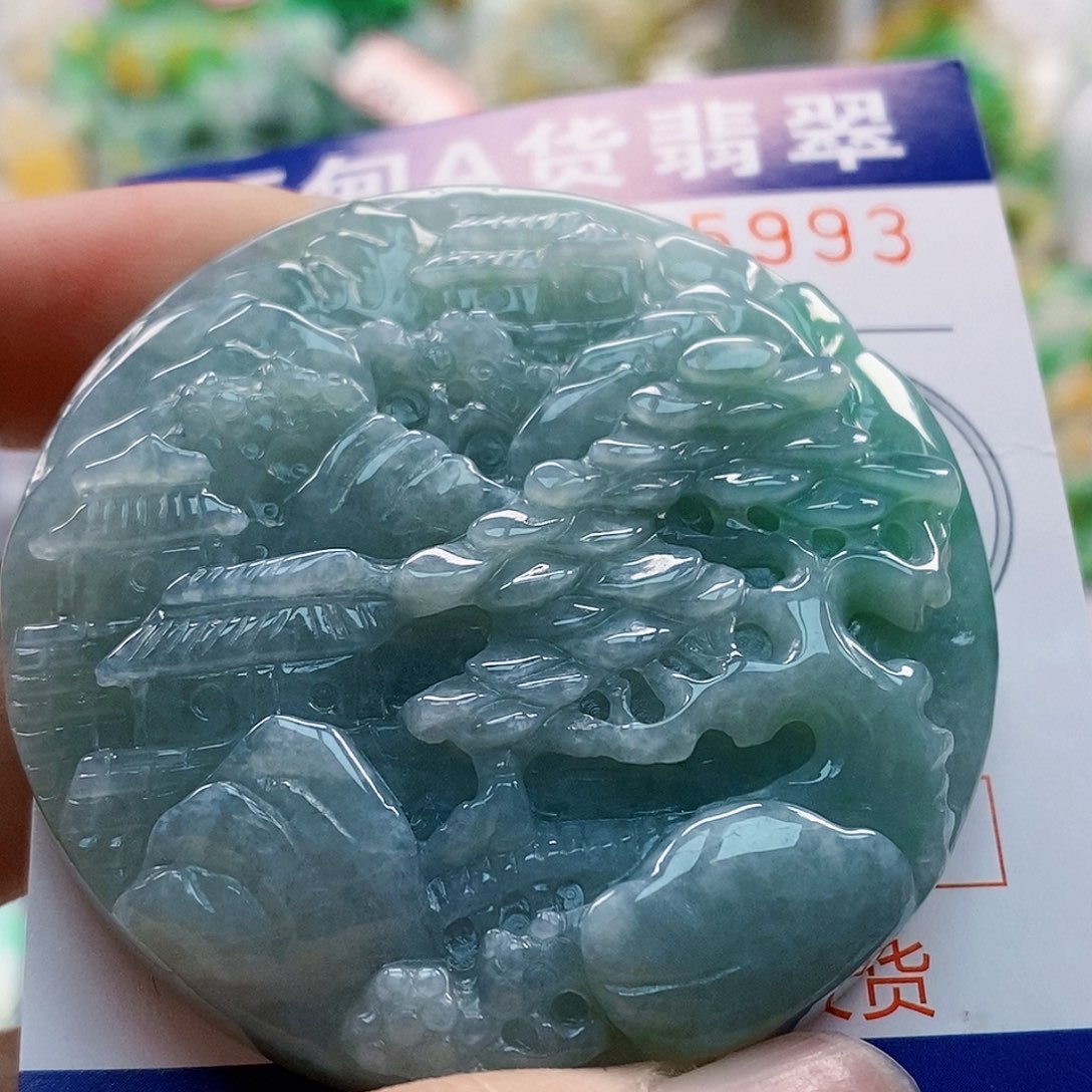 吊坠(不含链)未镶嵌翡翠