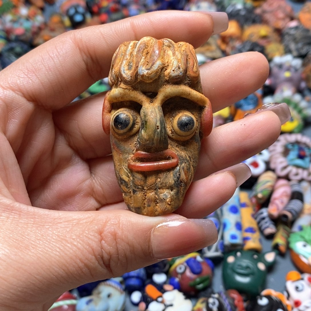 琉璃颈饰印度尼西亚老娃