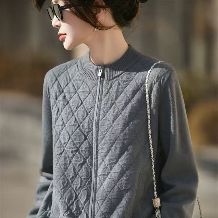 女士菱形格加厚羊毛开衫