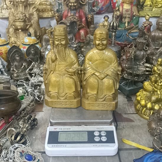 鼎****峰老杨铜器精品居家