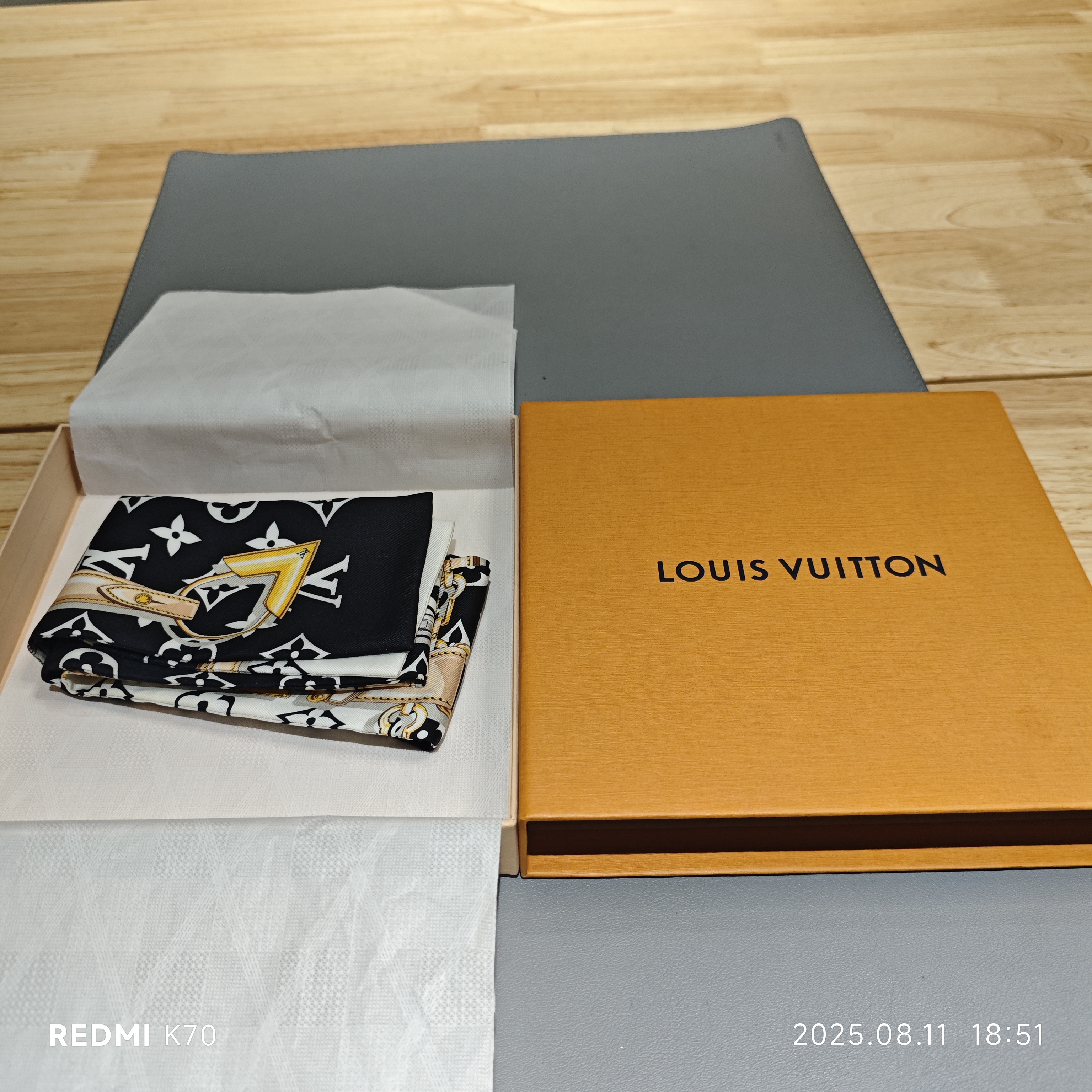95新 LouisVuitton/路易威登 缠发带黑色/250811VHHVX02