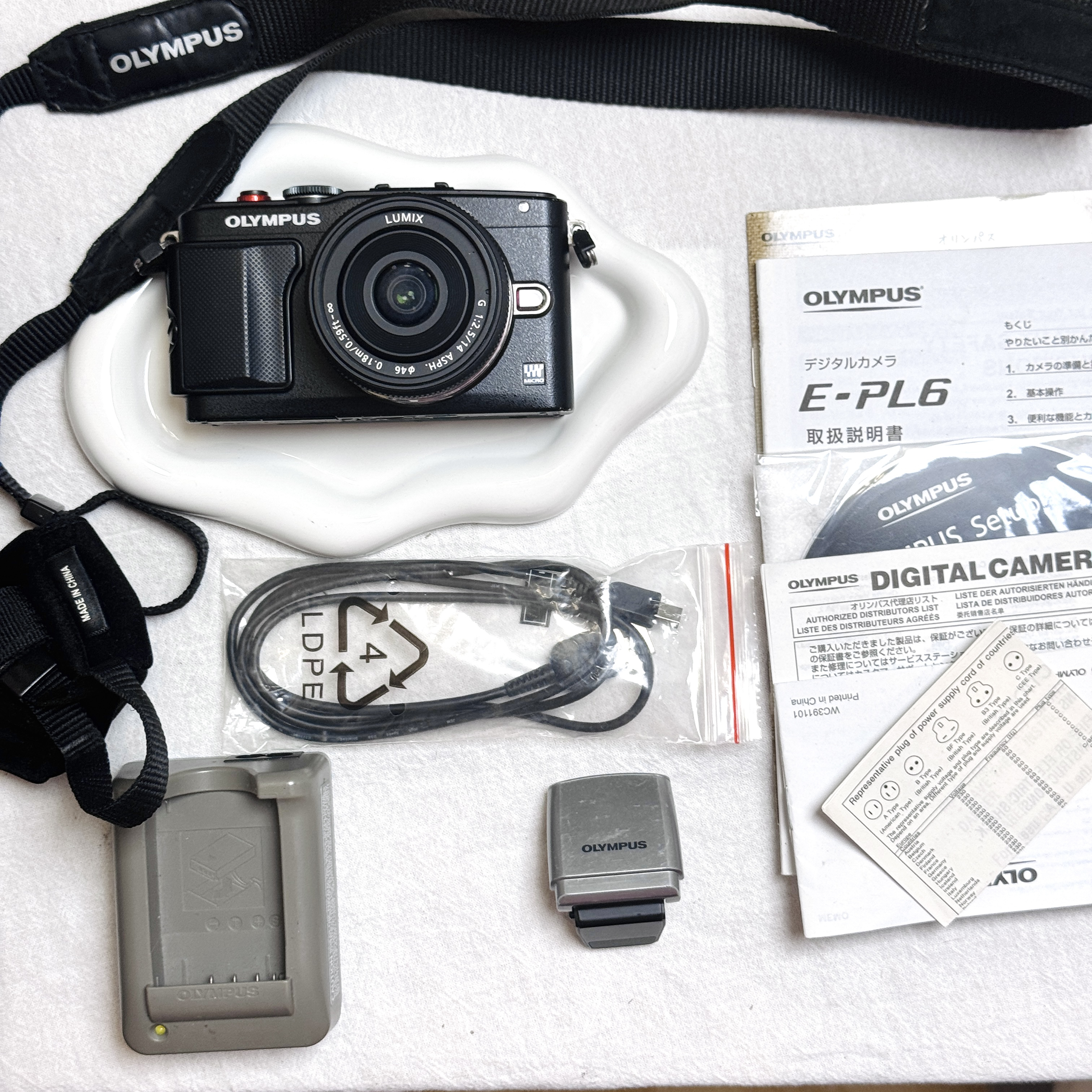 9新 Olympus/奥林巴斯 epl6 带原盒 外置闪光灯 不带镜头新手入门