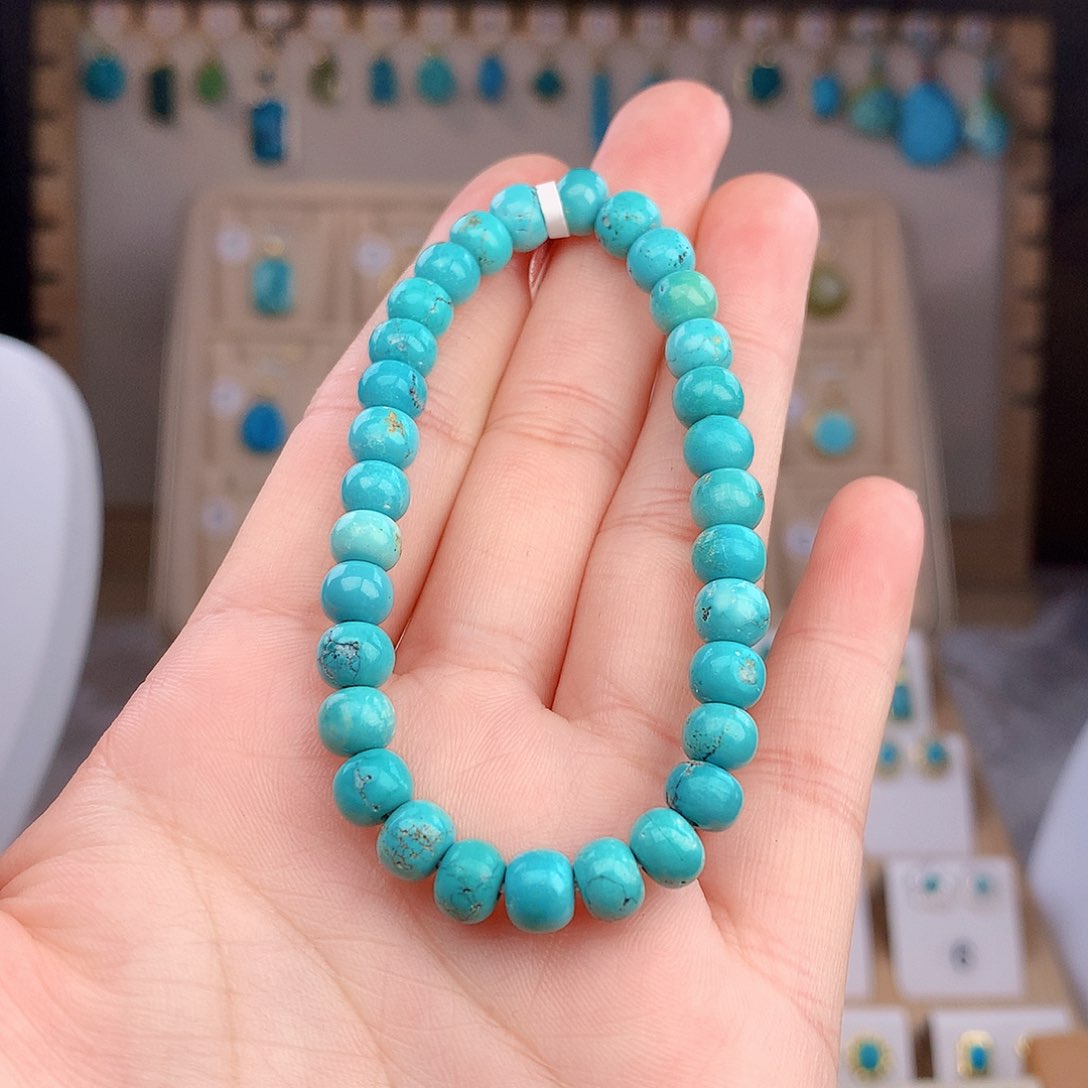 绿松石未镶嵌颈饰