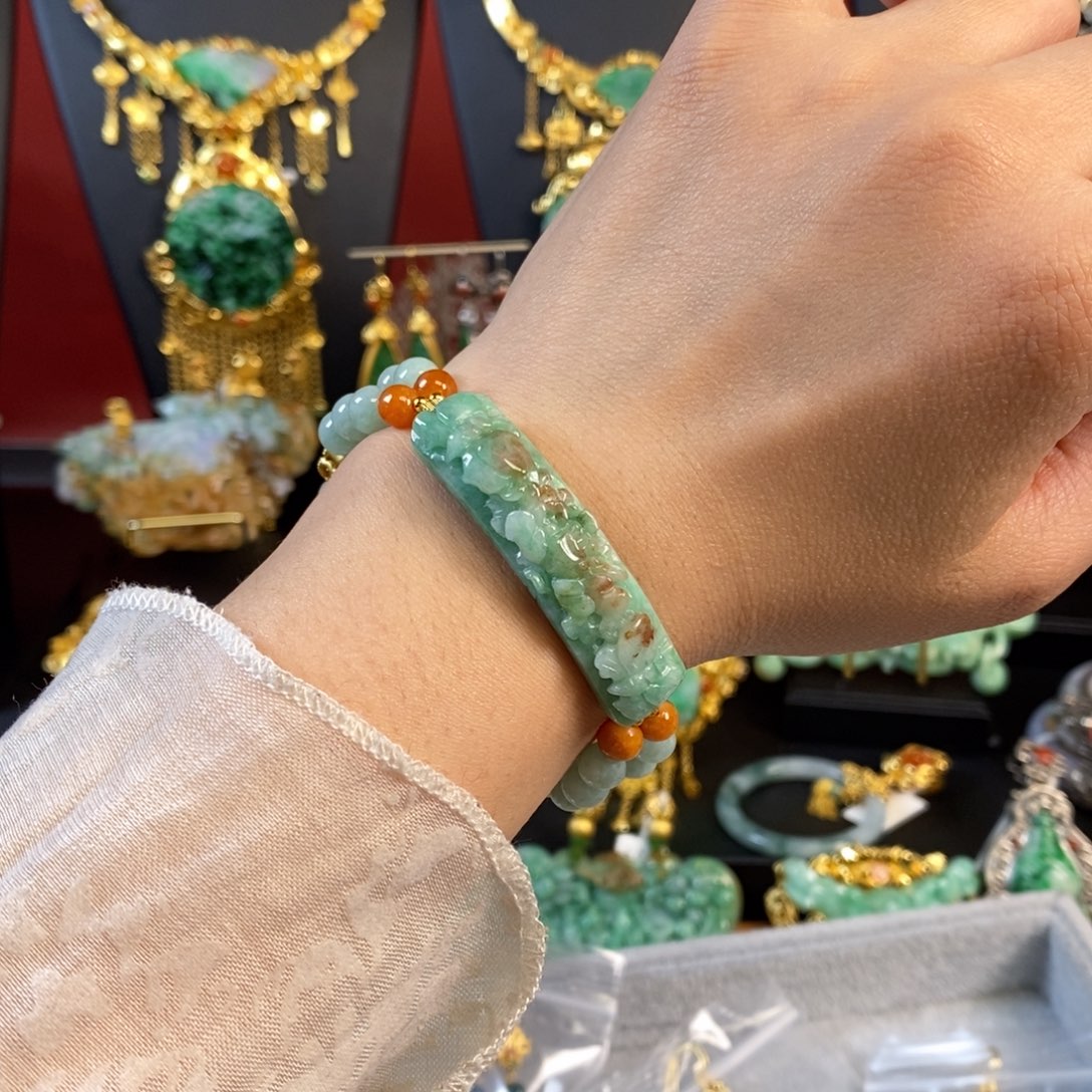 翡翠手链未镶嵌蝶恋花手牌手串 炸价