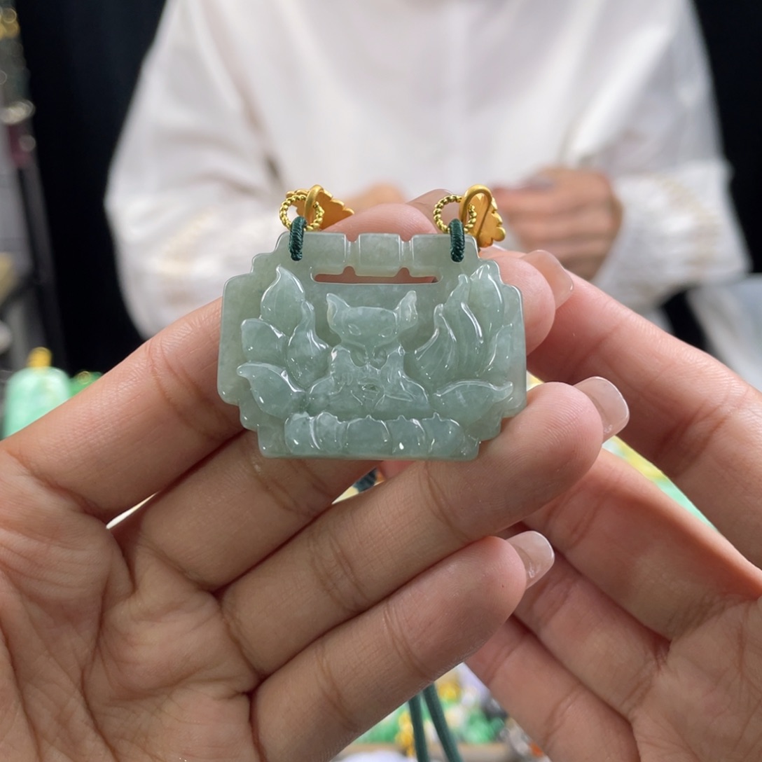 翡翠颈饰未镶嵌代编织