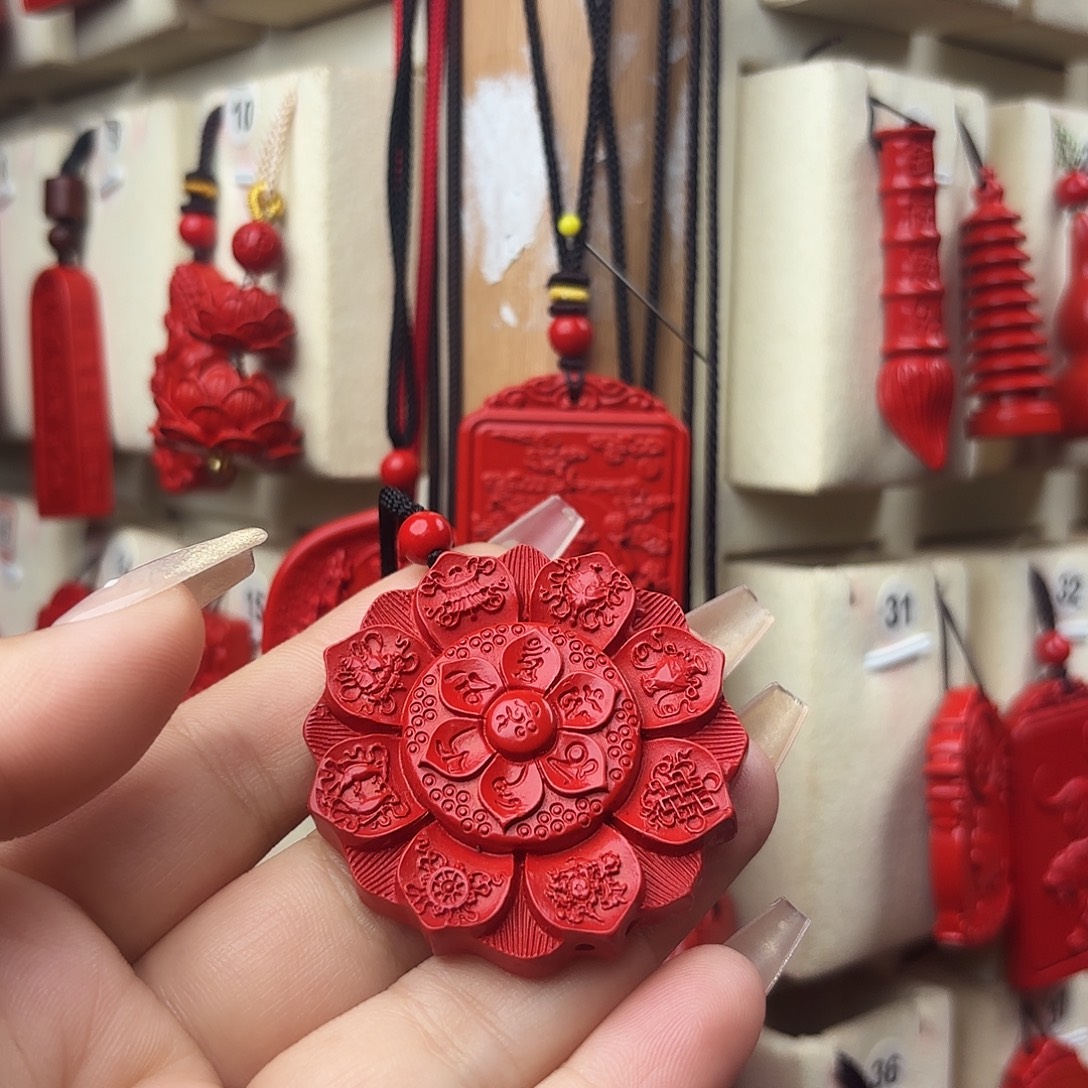 清***来天然辰砂红砂吊坠