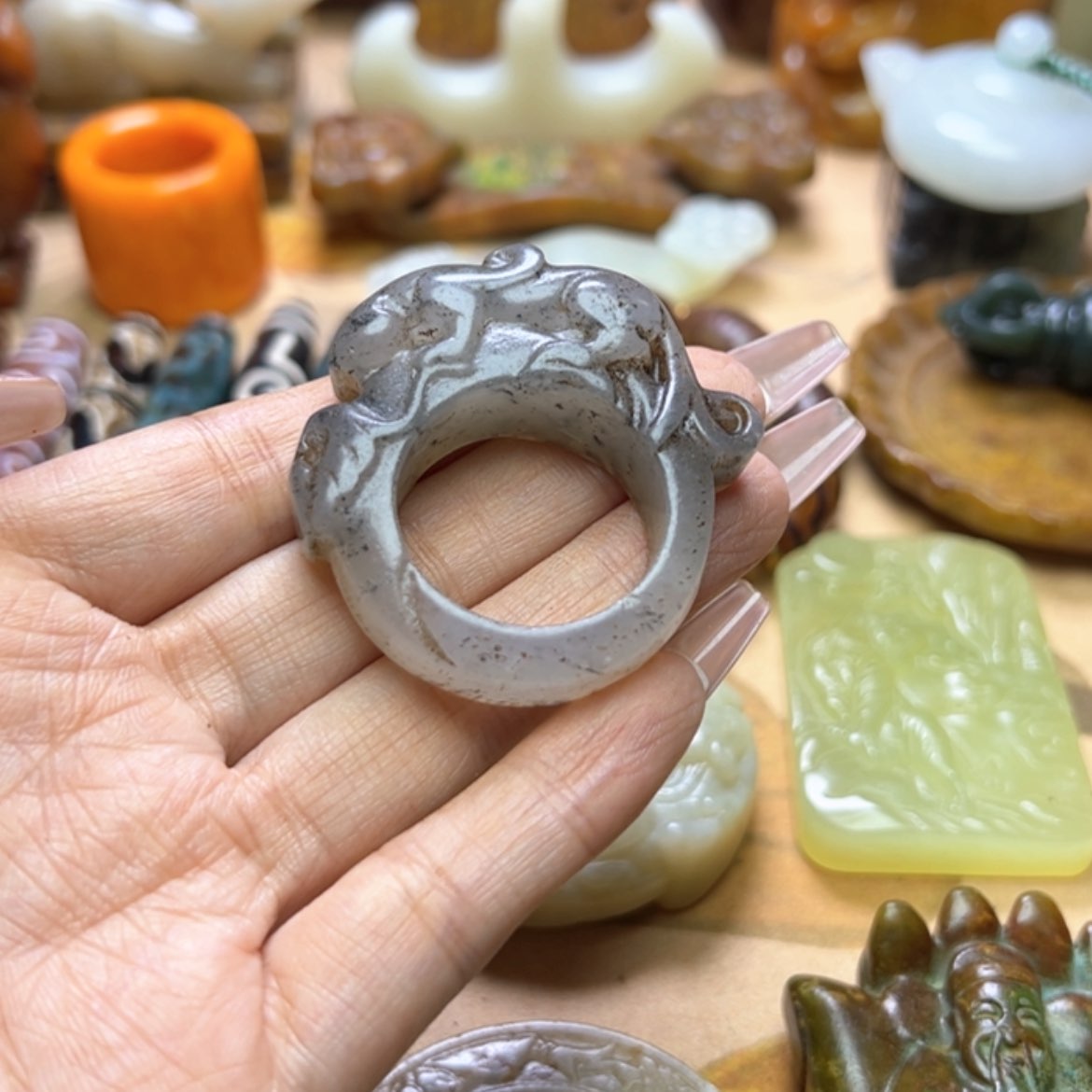 【闪购商品】蛇纹石玉颈饰未镶嵌