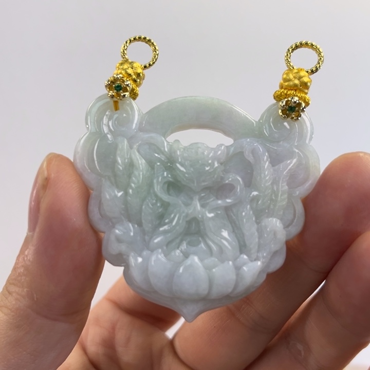 翡翠吊坠(赠链)未镶嵌代编织