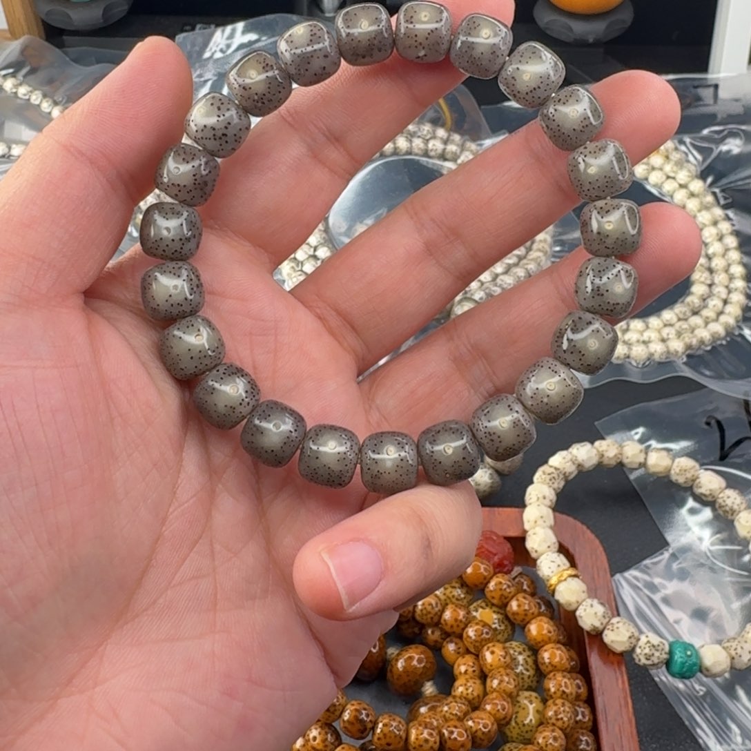 星月菩提手串胖***苦石玉料9*10