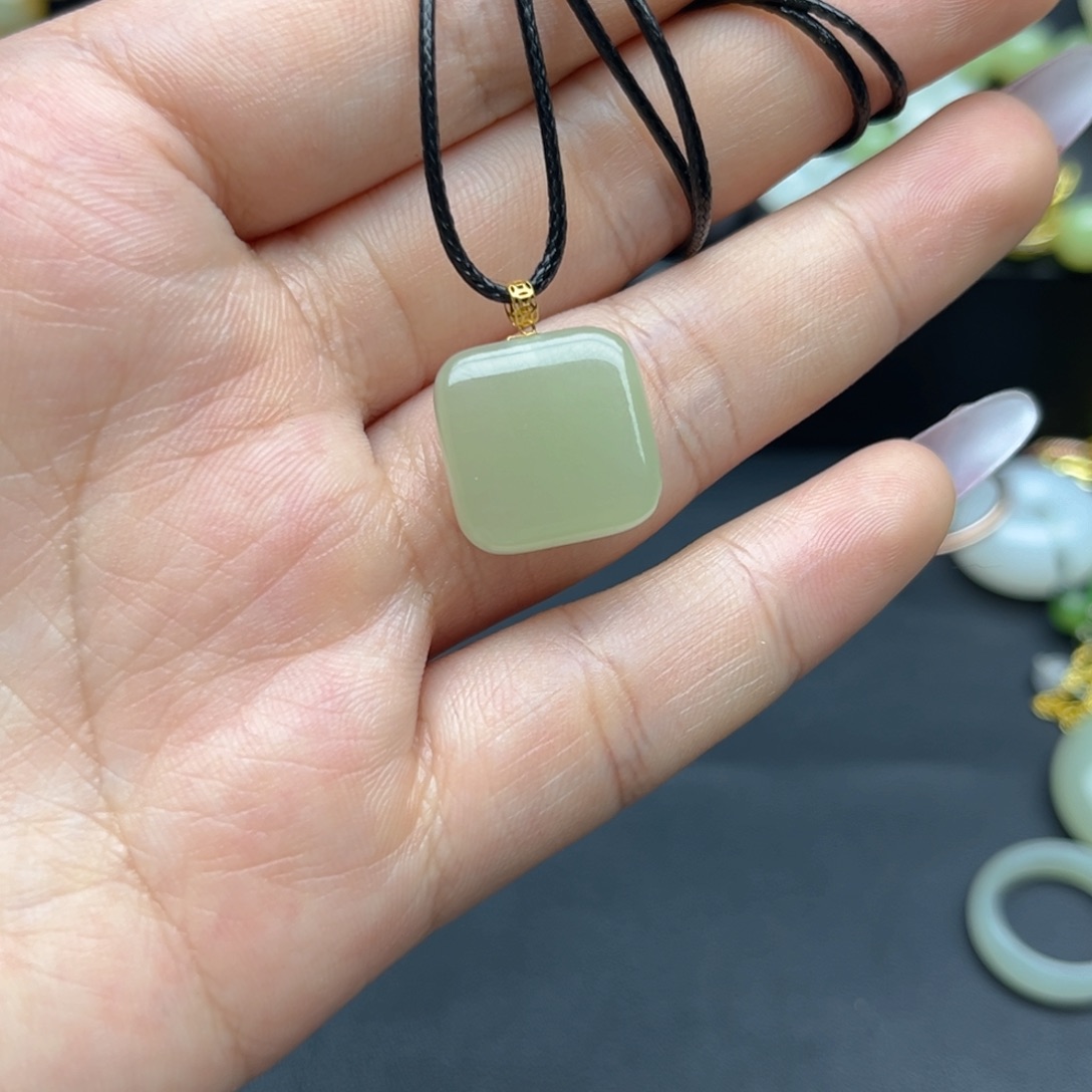 18K金镶嵌和田玉珠宝半成品