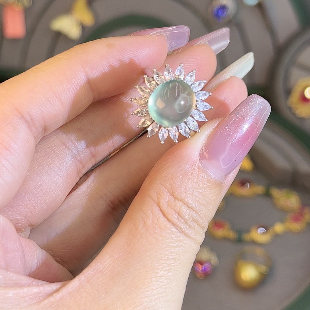 葡萄石戒指银S925镶嵌铄****O