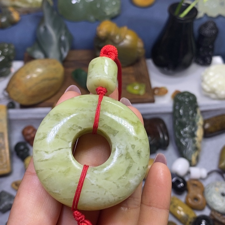 蛇纹石玉未镶嵌岫玉车挂