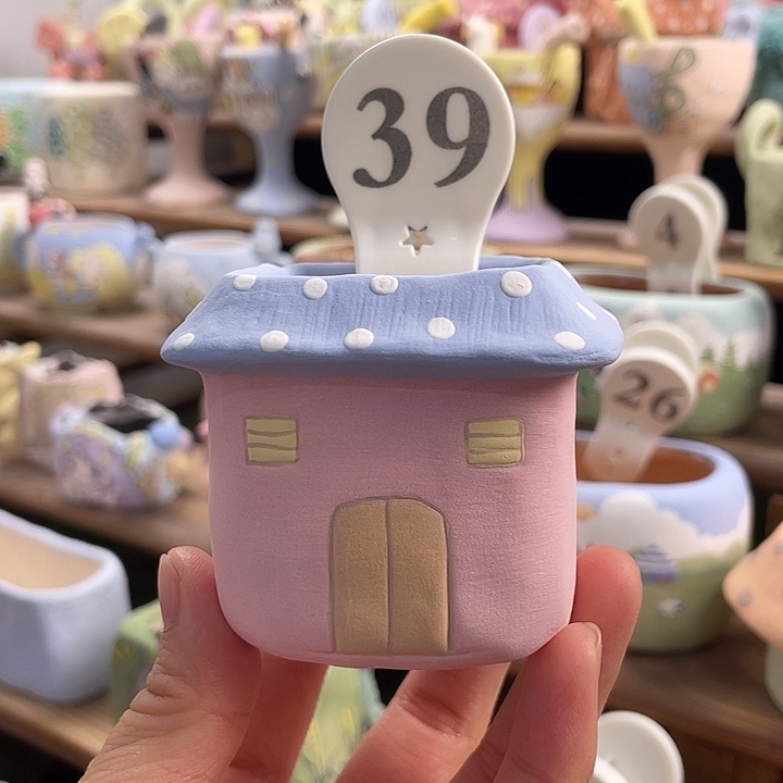 39……手工手绘花盆