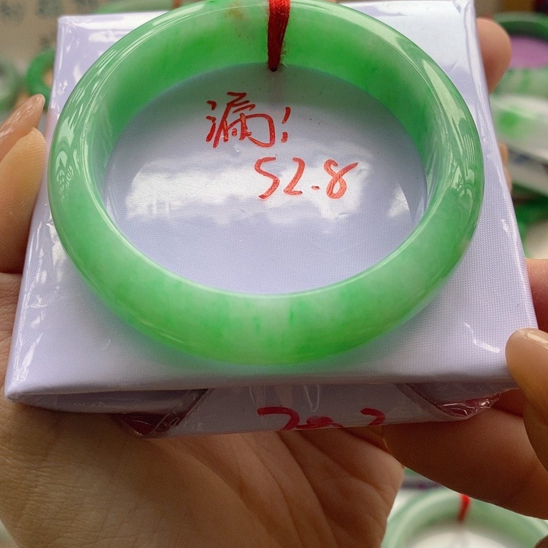 翡翠未镶嵌手镯8号