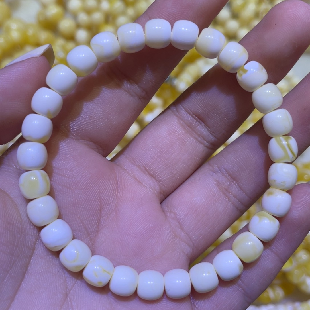 蜜蜡未镶嵌珠宝奇石7m