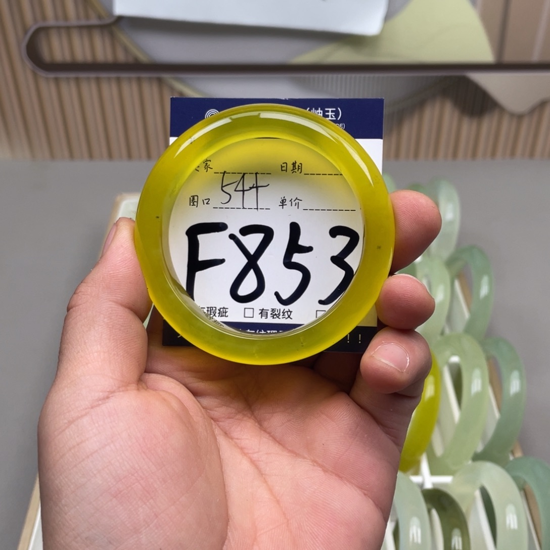 岫玉手镯手镯未镶嵌