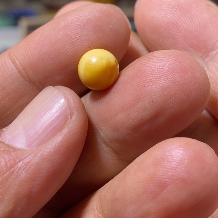 蜜蜡裸石未镶嵌配饰