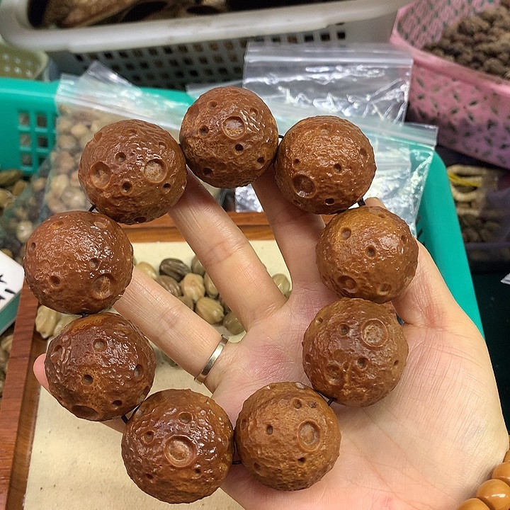 吊坠千眼菩提橄榄核雕刻星球手持