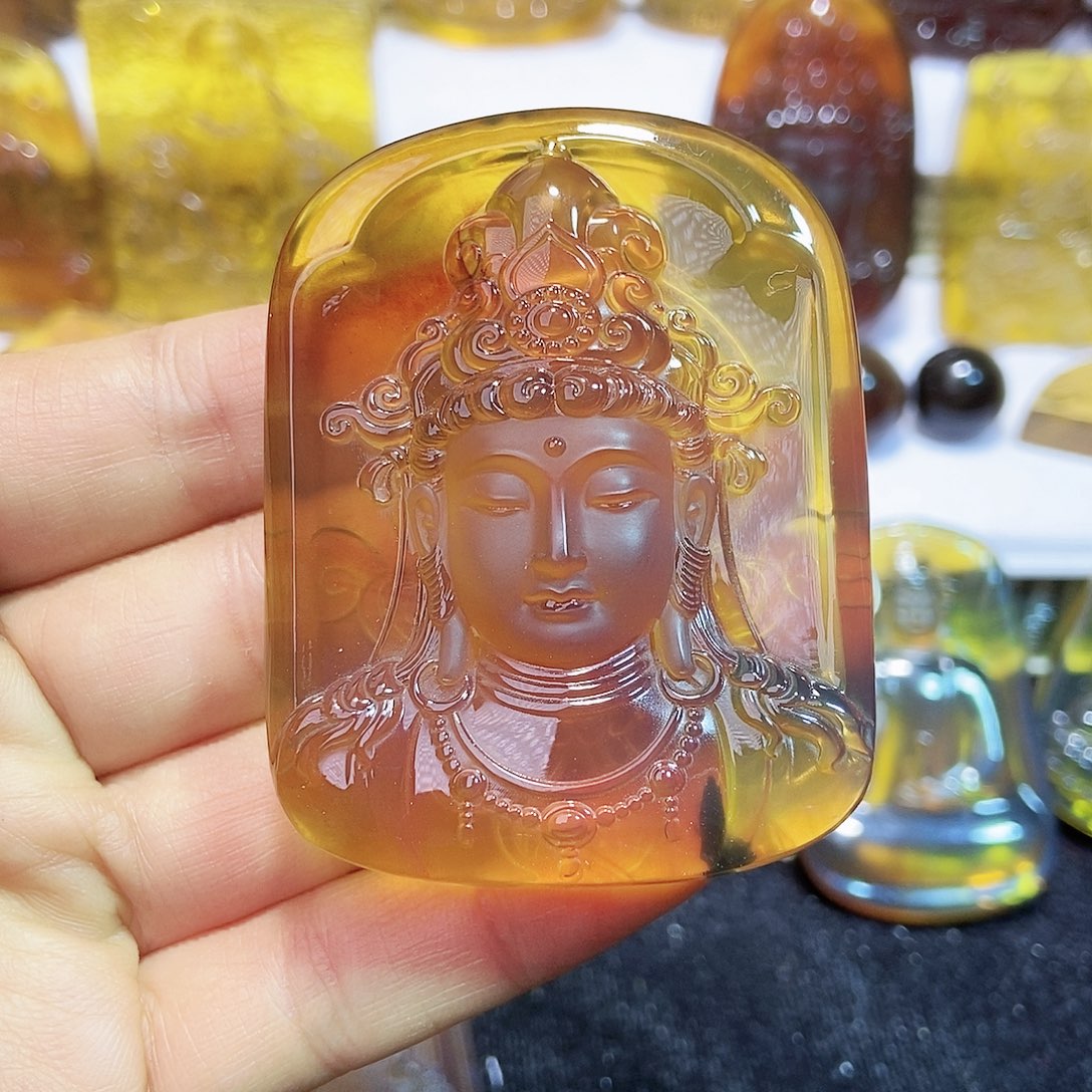 琥珀颈饰未镶嵌观音
