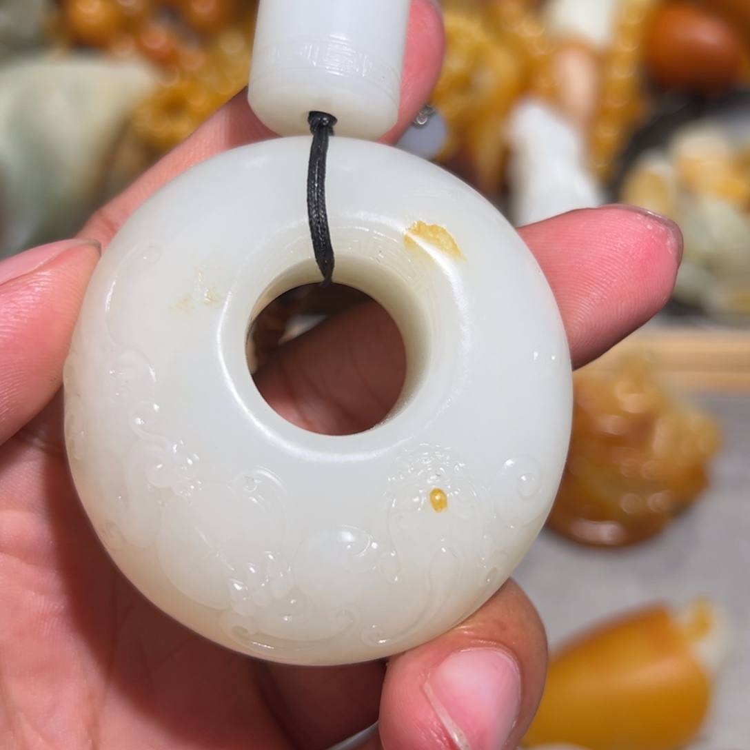 和田玉颈饰未镶嵌H**生