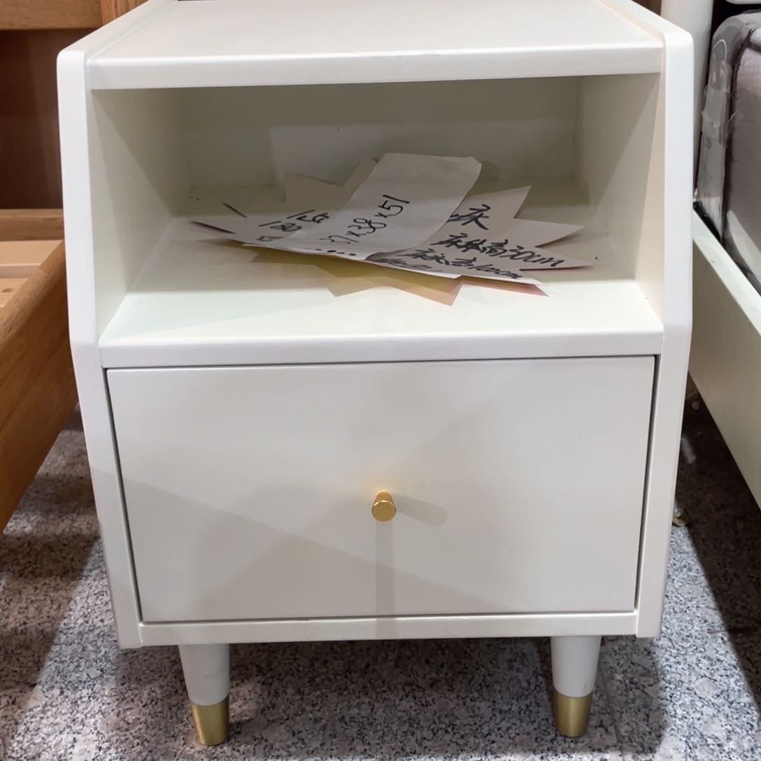 木白色床头柜小款