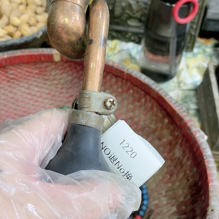 *****大叶紫檀（黑酸枝木类）1220号工艺品