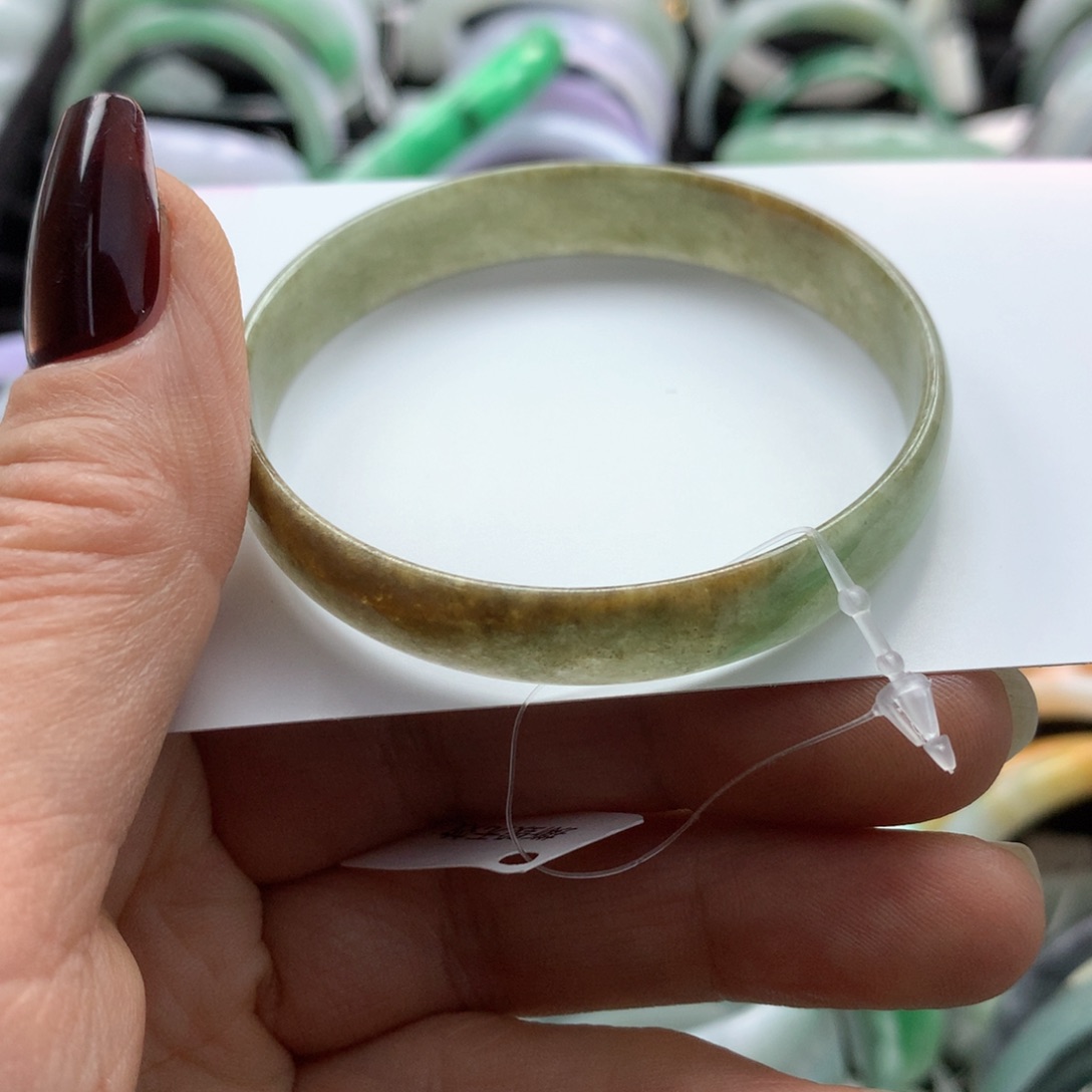 翡翠手镯未镶嵌公主