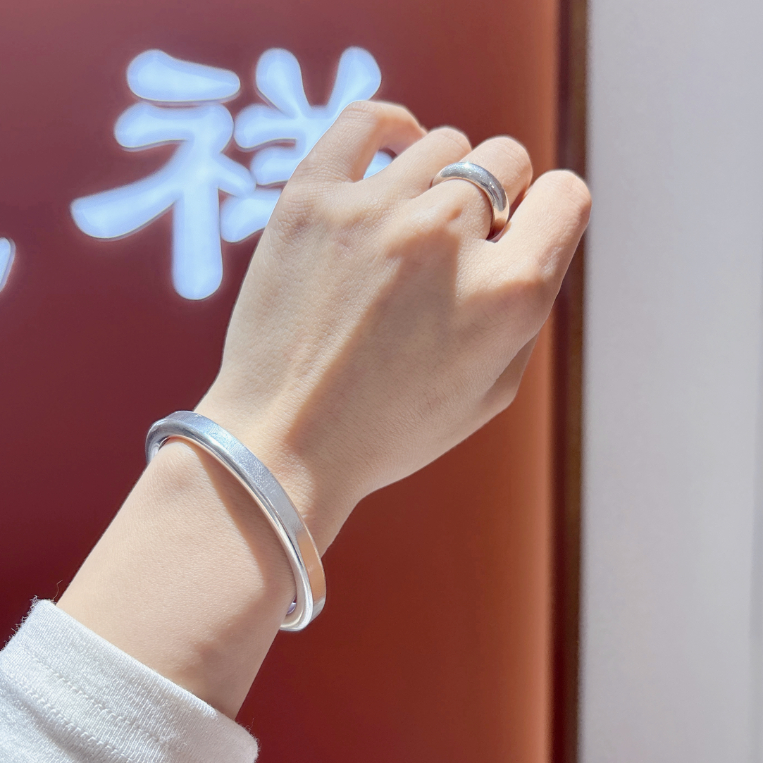 足银手镯 足银999卡夫贵妃手镯