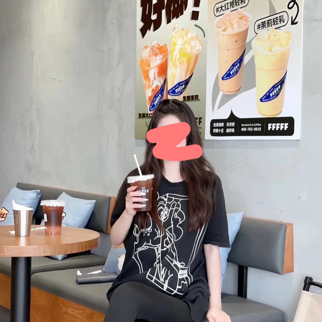 99新 Givenchy/纪梵希 001555  黑色棉质素描线条小鹿短袖 XS码