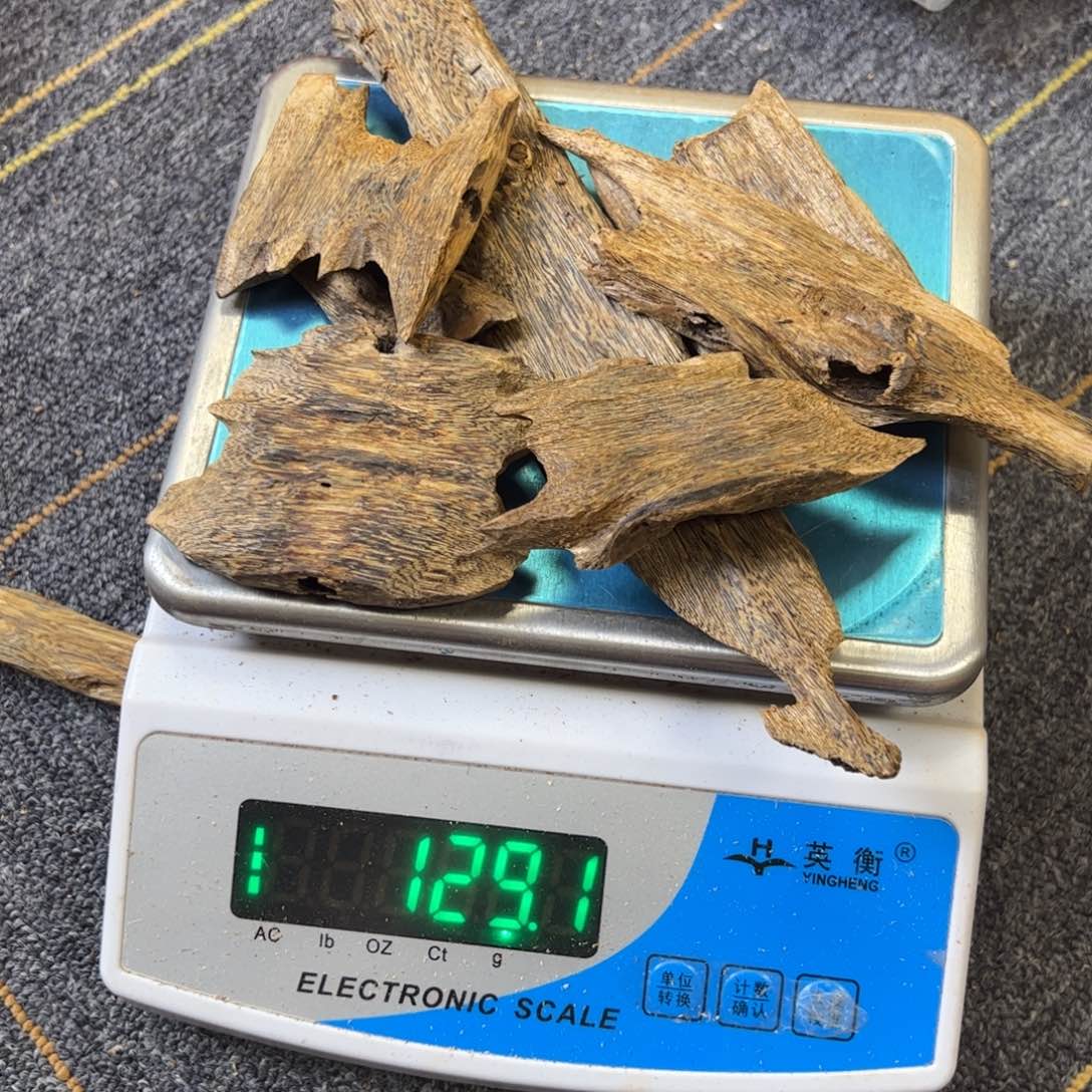 沉香沉香木制品奇楠紫罗兰沉香原材料129克