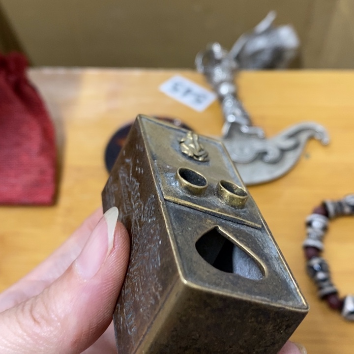 瓷片哈中古工艺品一件