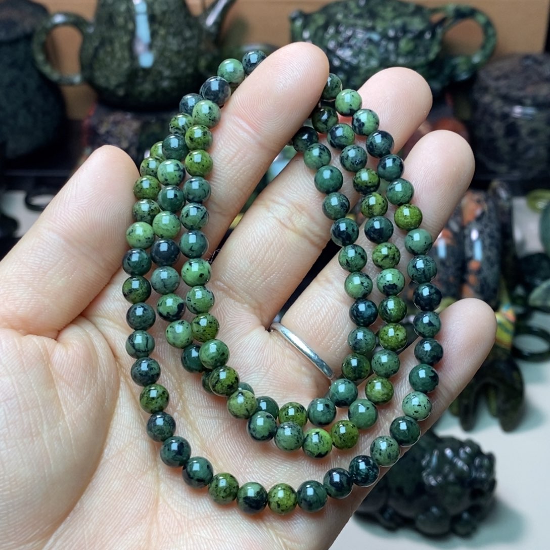 蛇纹石玉未镶嵌项链