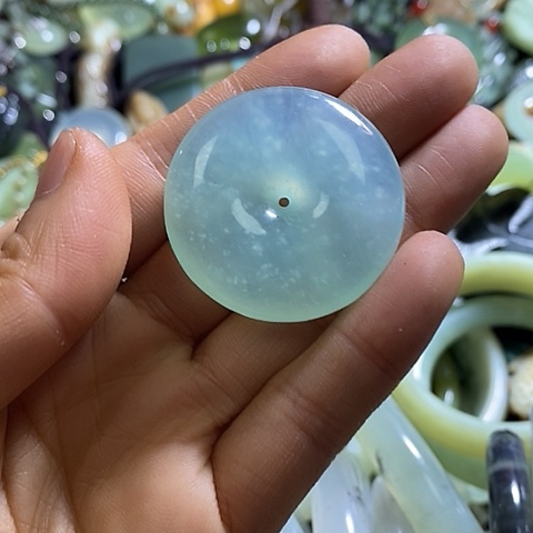 岫玉颈饰未镶嵌挂件