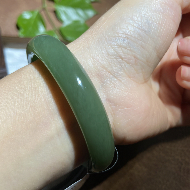 56-57圈口俄料碧玉正圈手镯