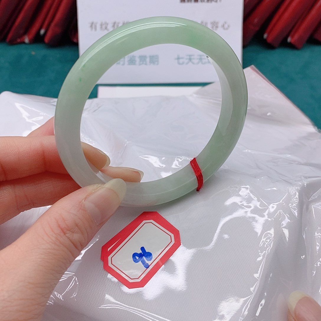 翡翠手镯未镶嵌龙*9666666666