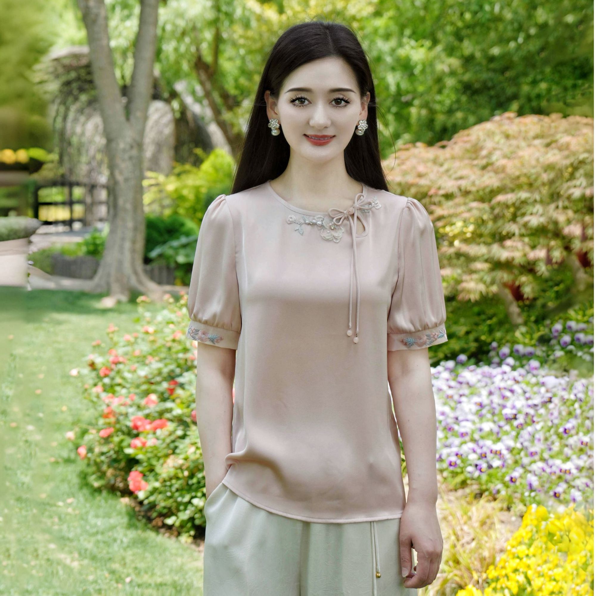 Pink Mary/粉红玛琍气质显瘦短袖圆领镂空盘扣袖子刺绣TMAOS1020