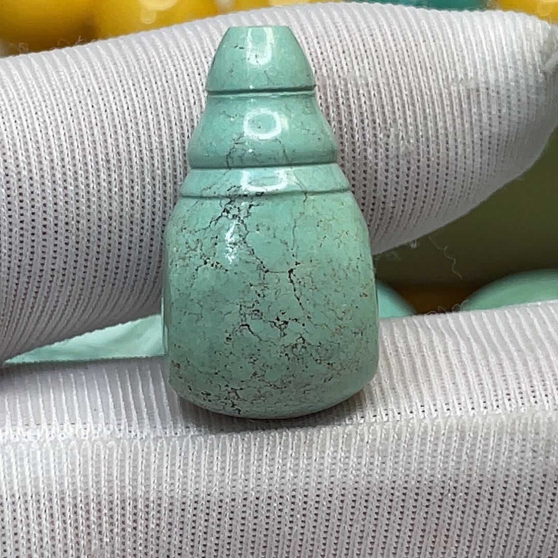 绿松石未镶嵌挂件