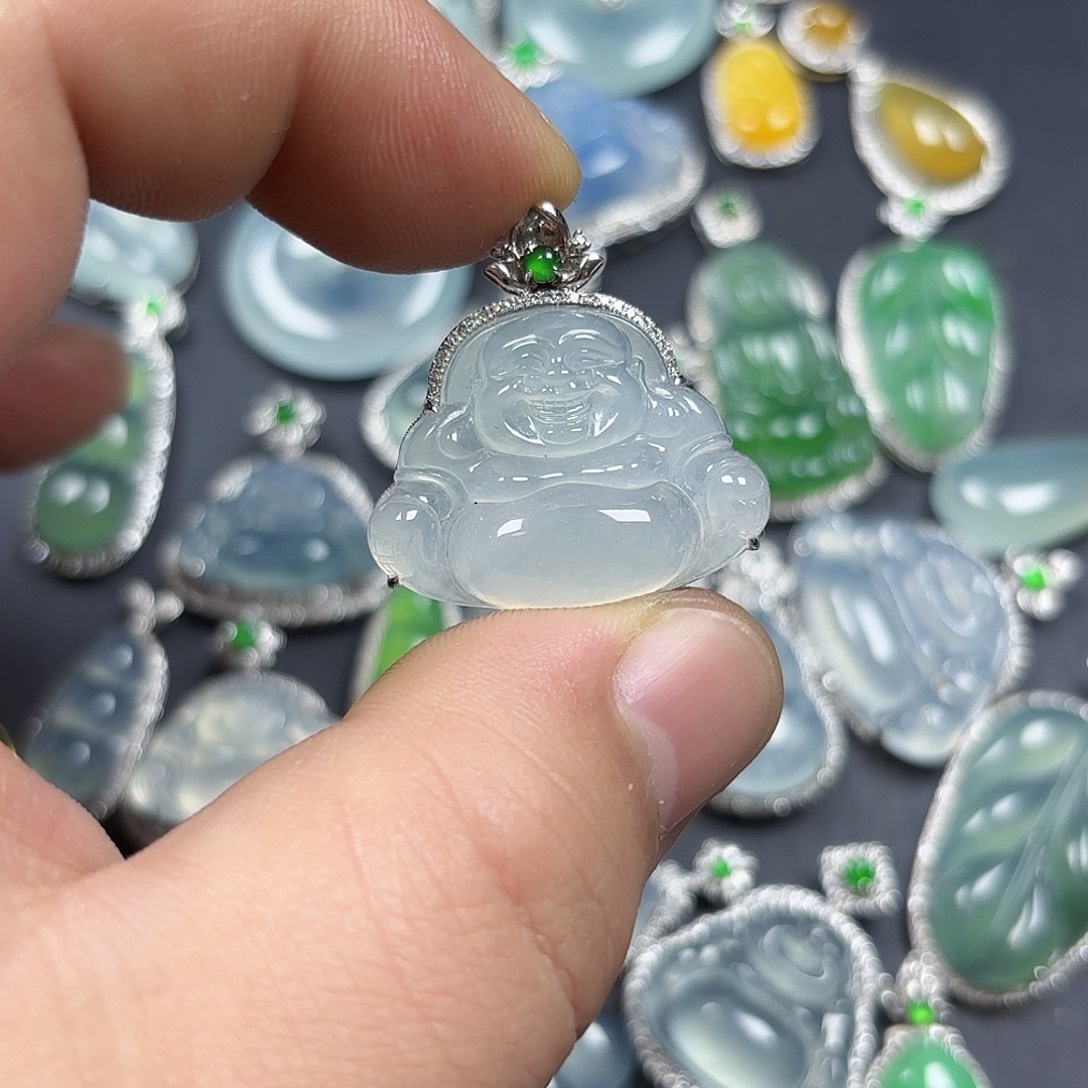 翡翠颈饰18K金镶嵌天然缅甸A货翡翠