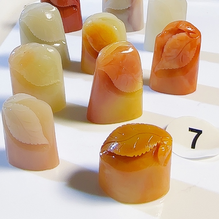 印石青田石老挝石手工精雕叶子10个88元，尺寸2.多