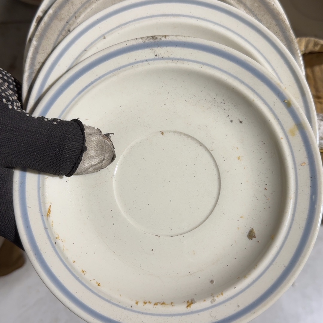 茶盏你就不要和人家在