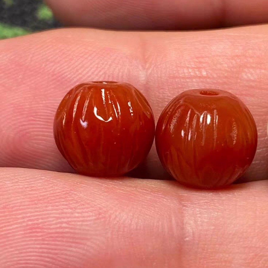 卡10左右川料南红玛瑙配珠一对满色满肉柿子红