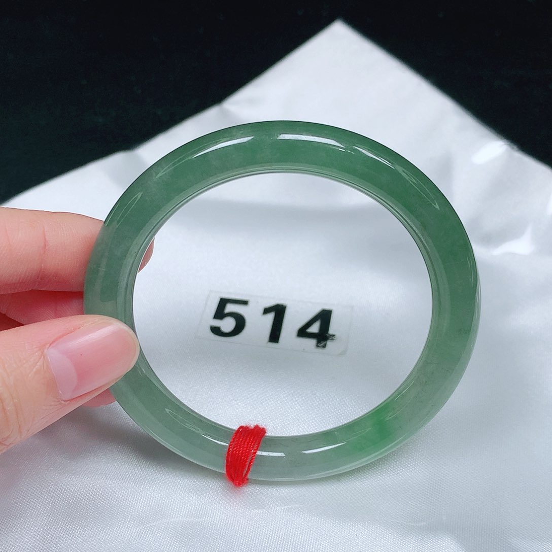 未镶嵌手镯（圆镯）翡翠