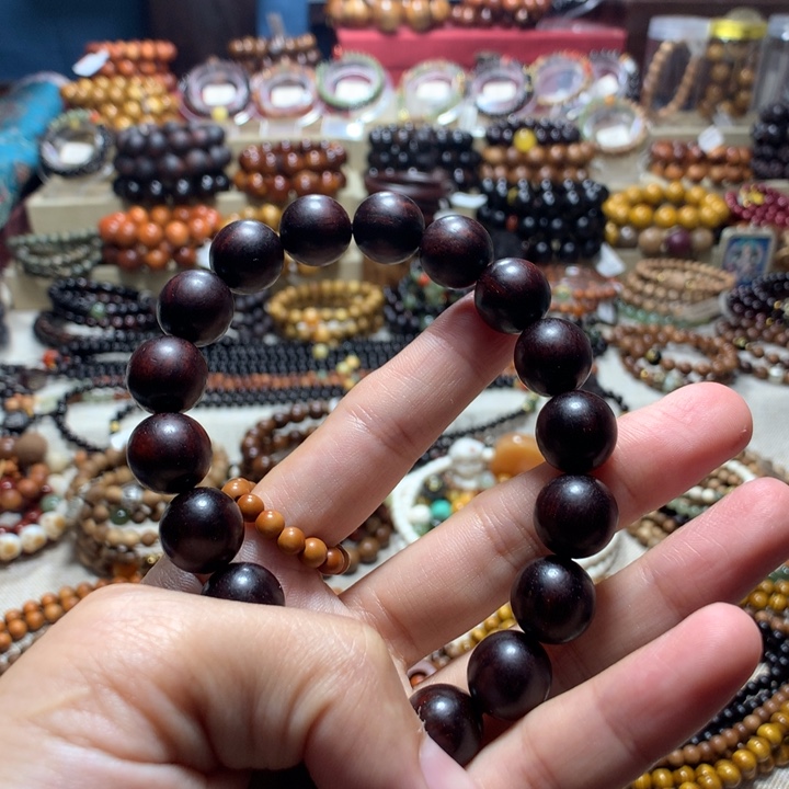 觀***在小叶紫檀手串/手链1.2带星17颗