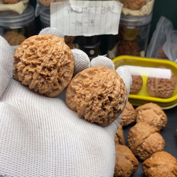 文玩核桃把件全品满天星44尺