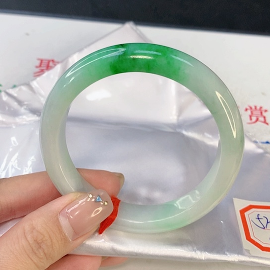 翡翠手镯未镶嵌用****0天然翡翠A货123