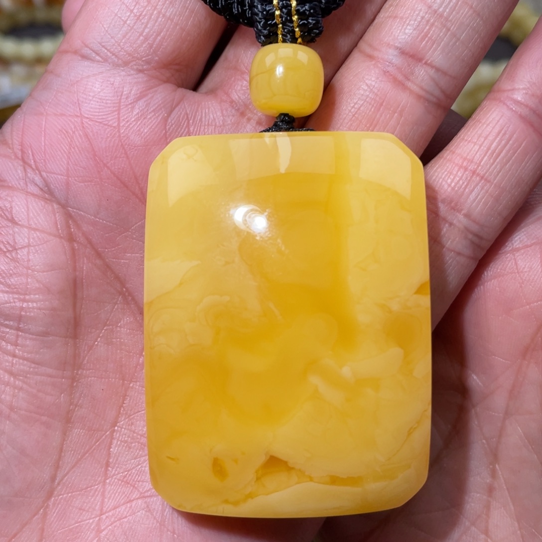 蜜蜡未镶嵌珠宝奇石