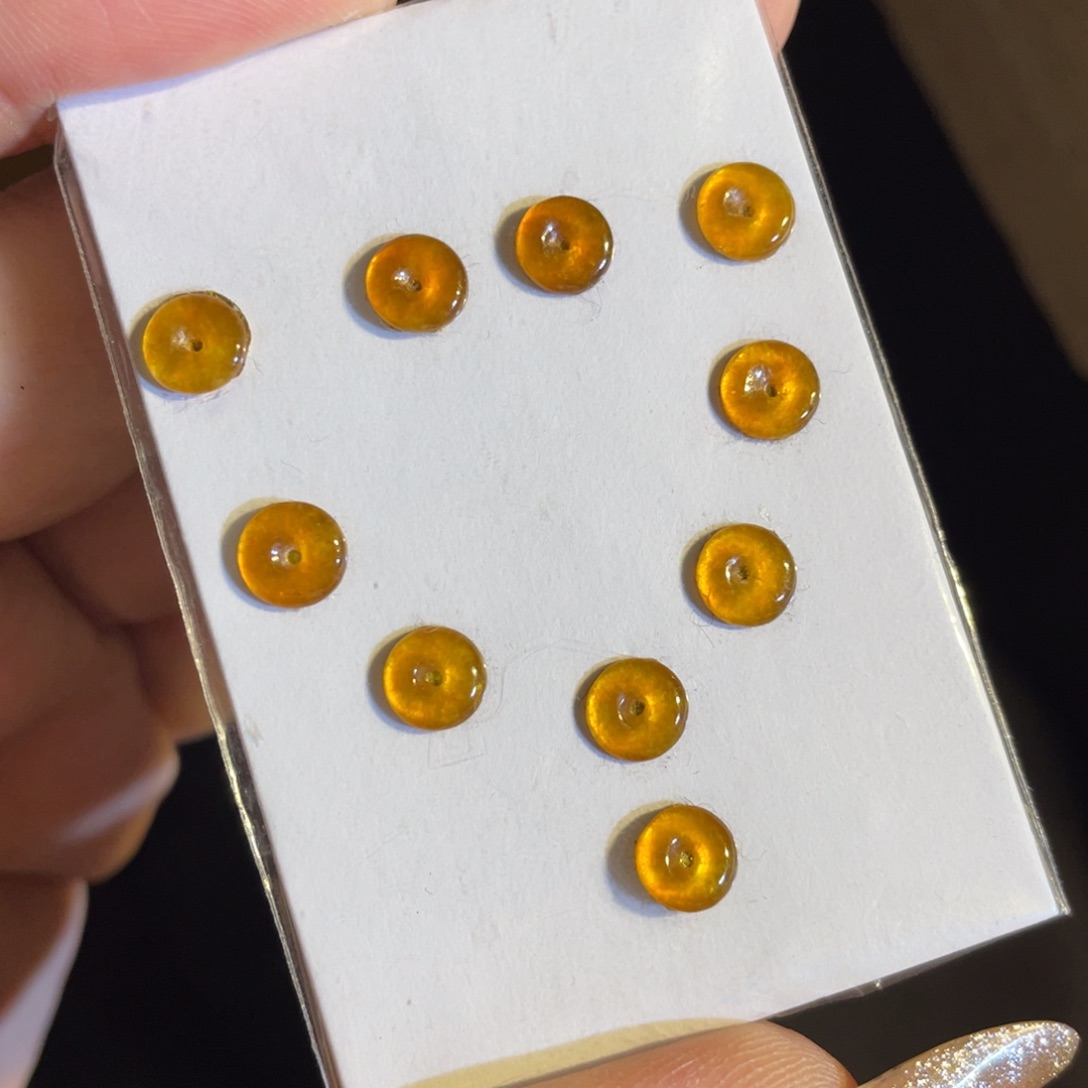 翡翠颈饰未镶嵌平安扣