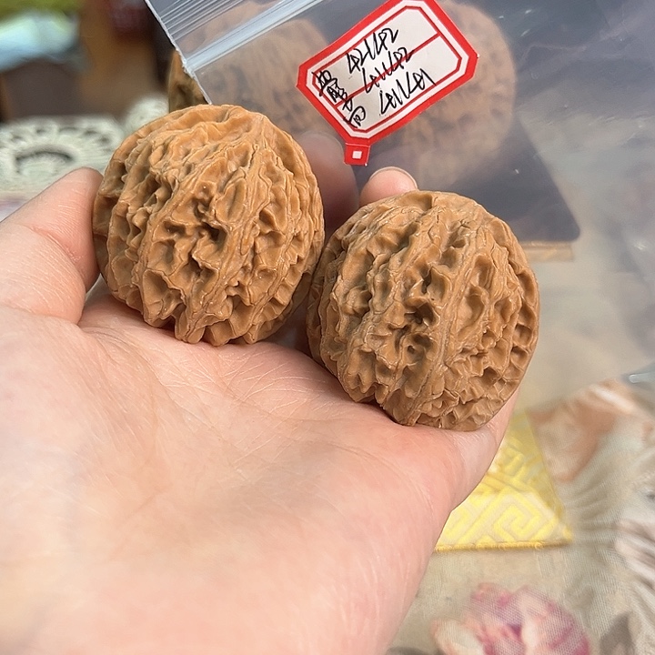 文玩核桃把件苹果园